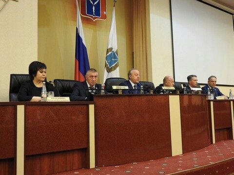 Радаев рассказал журналистам о новой структуре саратовского правительства