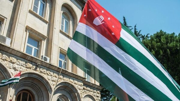 Революционная программа перемен в Абхазии начнется в 2017 году – Барциц
