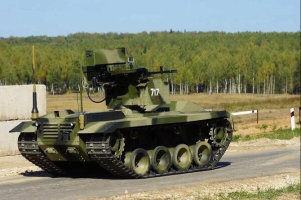 Российские военные получат на вооружение боевого робота