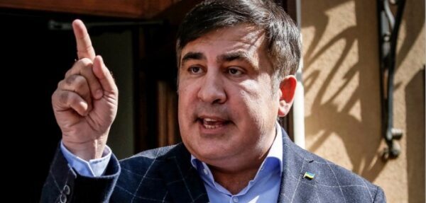 Саакашвили ответил на заявление Луценко о его депортации