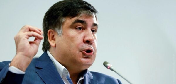 Саакашвили собирается переехать в палаточный городок у Рады