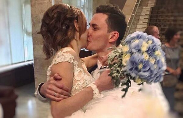 Сексолог Раков подарил Шурыгиной на свадьбу провокационное белье за 90 000 рублей