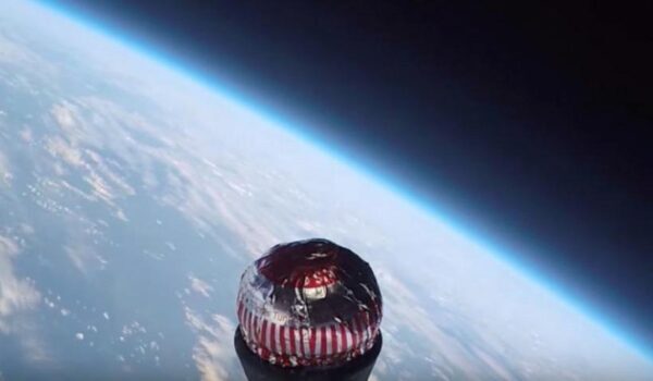 Шотландские ученые запустили в безвоздушное пространство бисквитное пирожное