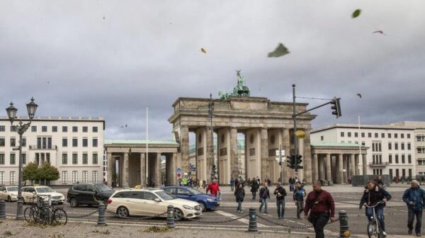 Шторм «Ксавьер» обвалился на Германию: в Берлине объявлено чрезвычайное положение, не обошлось без жертв