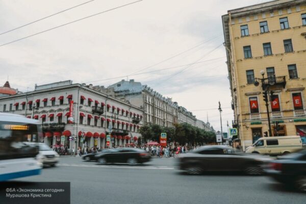 Сразу в 3-х районах Петербурга ограничат движение транспорта