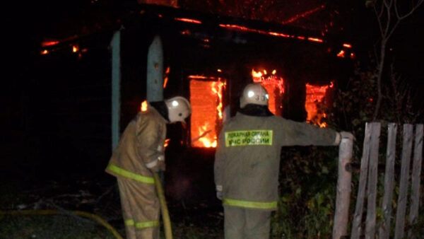 Тела четырех человек отыскали на месте пожара в Ставрополе