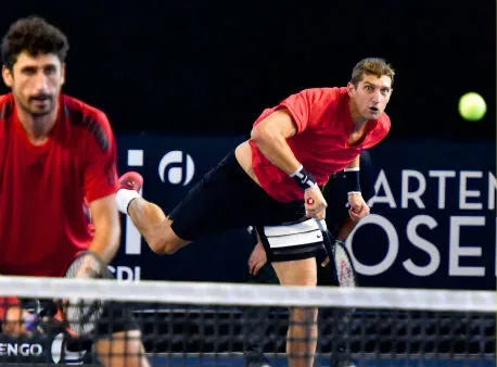 Теннисисты Мирный и Освальд выиграли Кубок Кремля в парном разряде