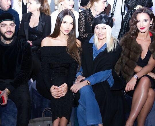 Тимати с Анастасией Решетовой посетили модный показ дочери Рамзана Кадырова