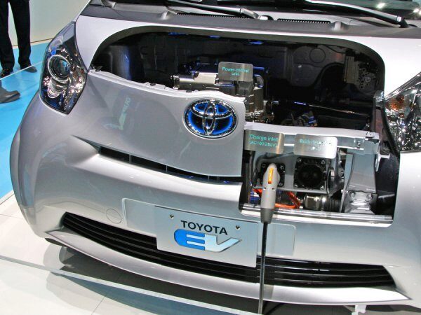 Toyota разработает новые батареи для электромобилей