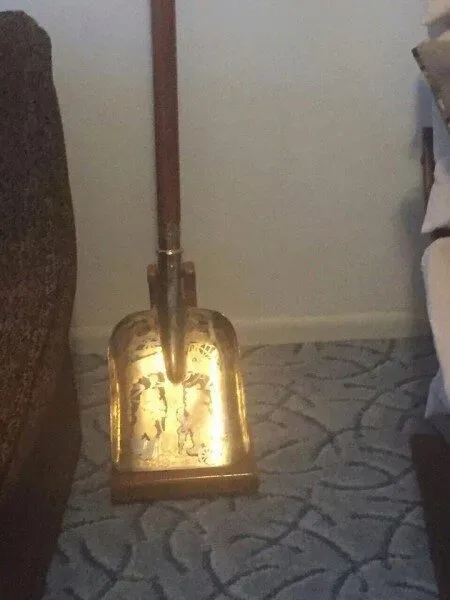 У бывшего сотрудника Генпрокуратуры Украины нашли золотую лопату