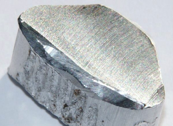 Ученые из Ростова изобрели «непотопляемый» алюминий