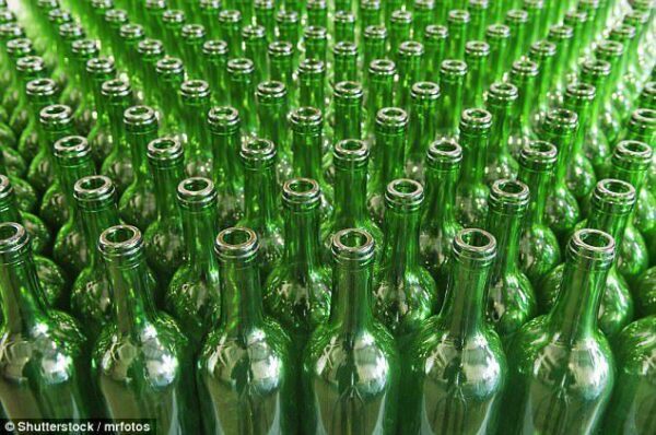 Учёные нашли способ превратить стеклянные бутылки в в батареи с аккумуляторами высокой мощности