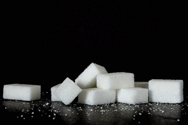 Ученые: сахар может усугубить рост раковых опухолей