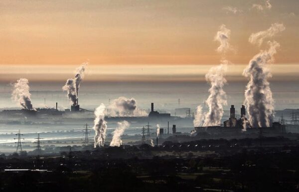 Ученые зафиксировали рекордные выбросы в атмосферу углекислого газа