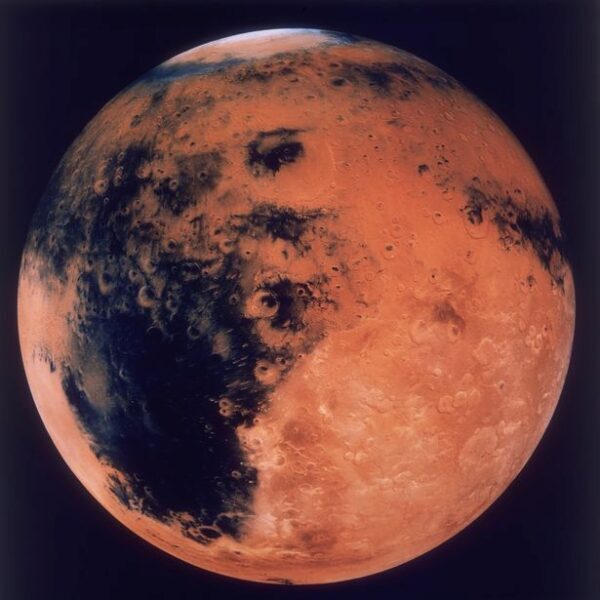 Уфологи отыскали на Марсе разбившийся космолет инопланетян