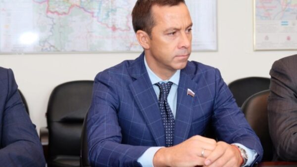 Уличенного в коррупции депутата ЗС НО Бочкарева просят сложить полномочия