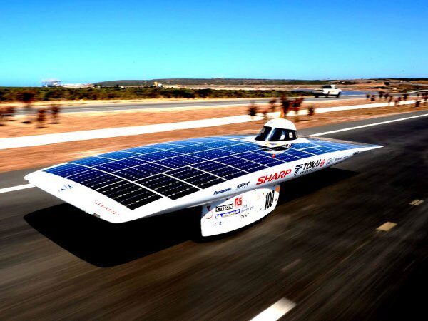 В Австралии начались соревнования солнцемобилей