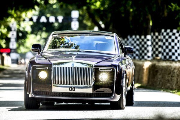 В Калининграде подожгли Rolls-Royce директора «Дикси» за 15 миллионов