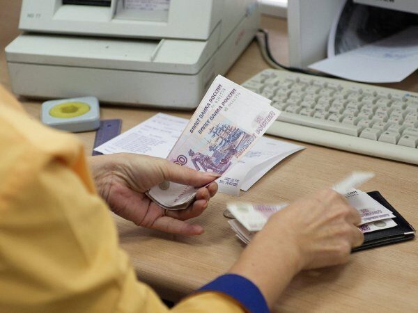 В Ненецком округе зарплаты чиновников пойдут на социальные выплаты