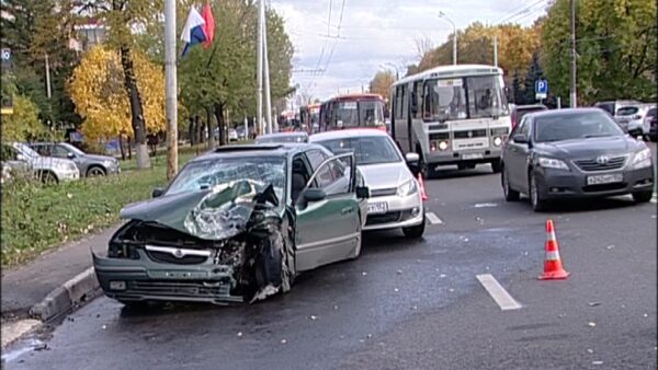 В Нижнем Новгороде столкнулись 6 автомобилей: есть пострадавшие