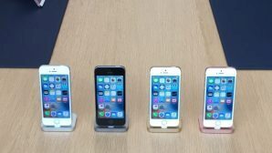 В России смартфон iPhone SE 32 ГБ резко упал в цене