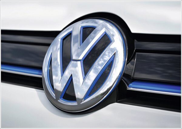 В сети опубликованы первые тизер-фото нового спорткара Volkswagen
