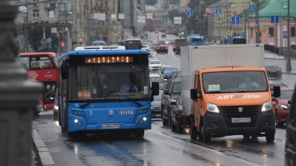 В Выхино ЦОДД попросил автомобилистов не ездить по автобусным полосам