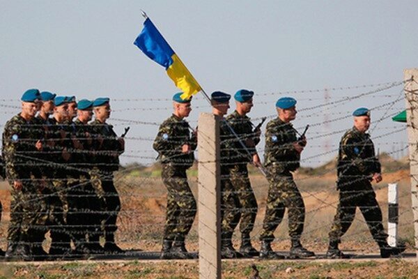 ВДВ Украины меняет голубые береты на бордовые