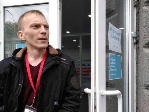 Визит чиновника в штаб Навального окончился скандалом. Видео