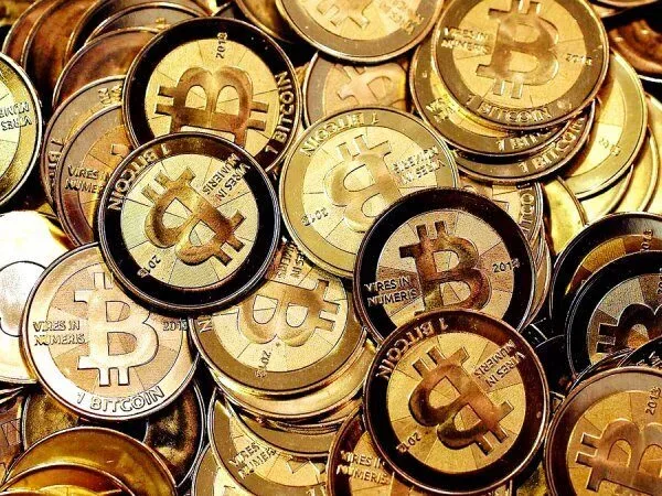 Владимир Путин предупредил об угрозах, связанных с криптовалютами