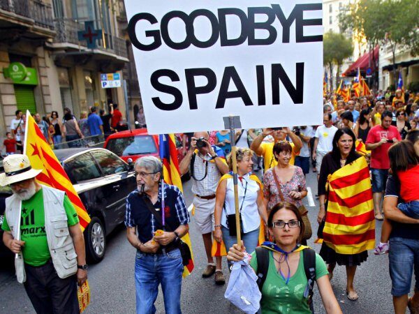Власти Испании назвали ситуацию с Каталонией «битвой Европы»
