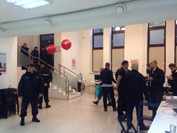В московском штабе Алексея Навального проходит обыск