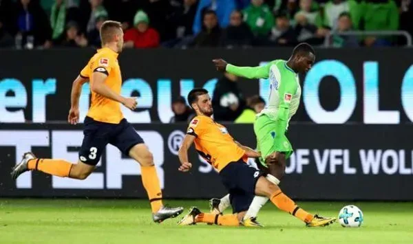 «Вольфсбург» вырвал ничью в матче с «Хоффенхаймом» в компенсированное время