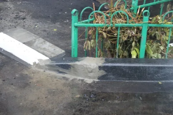 В Орле только-только отремонтированный двор затапливает