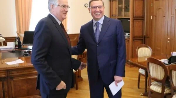Врио Губернатора Александр Бурков посетил Законодательное Собрание Омской области