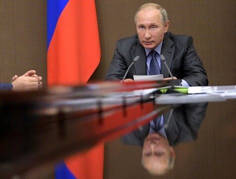 Закон о криптовалютах обсудили с Путиным