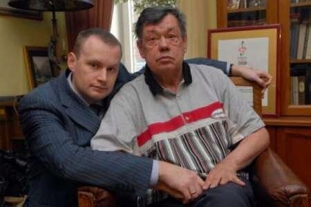 Больной раком Николай Караченцов перед лечением улетел на Афон