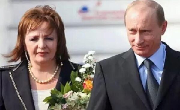 Бывшая жена Путина вышла из тени после развода