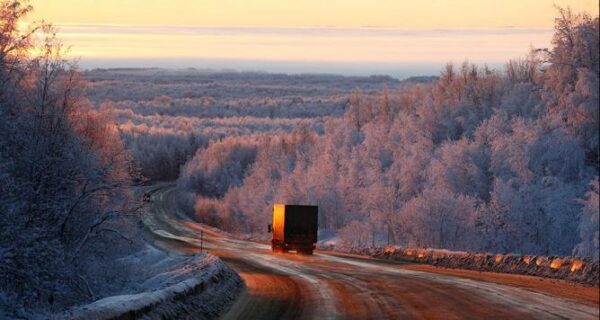 Дорожные службы переведены на усиленный режим на трассах в Челябинской и Курганской областях