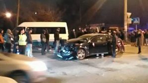 ДТП в Астрахани: перевернулась маршрутка с пассажирами