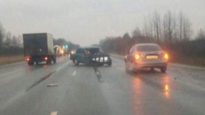 Два водителя пострадали в массовом ДТП под Великим Новгородом