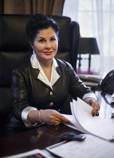 Экс-жена главы «Роснефти» Марина Сечина владеет офшорами на Каймановых островах