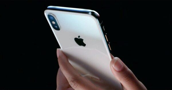 Эксперты обнаружили в iPhone X два аккумулятора (ВИДЕО)