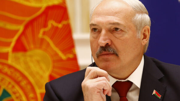 Еврокомиссар Хан об отказе Лукашенко ехать в Брюссель: негативных чувств нет