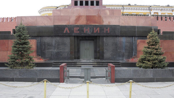 Кадыров предложил захоронить Ленина