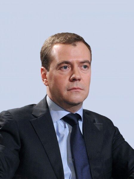 Медведев: Правительство РФ готово выделить ГТЛК 1 млрд рублей