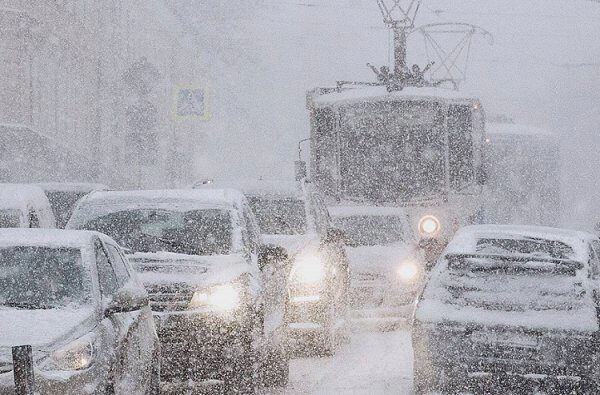 Метро Москвы из-за снегопада перевели на усиленный режим