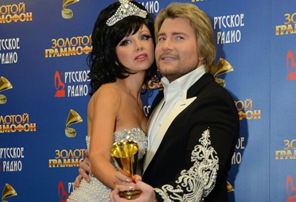 На сцене Кремля вручили статуэтки "Золотой Граммофон"