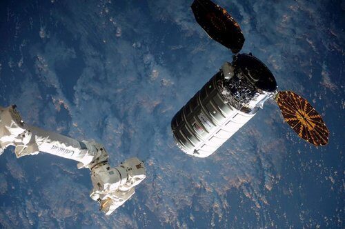 NASA перенесли запуск Cygnus из-за возможного столкновения ракеты с самолётом