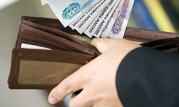 Настоящие доходы граждан России упали вопреки росту зарплат